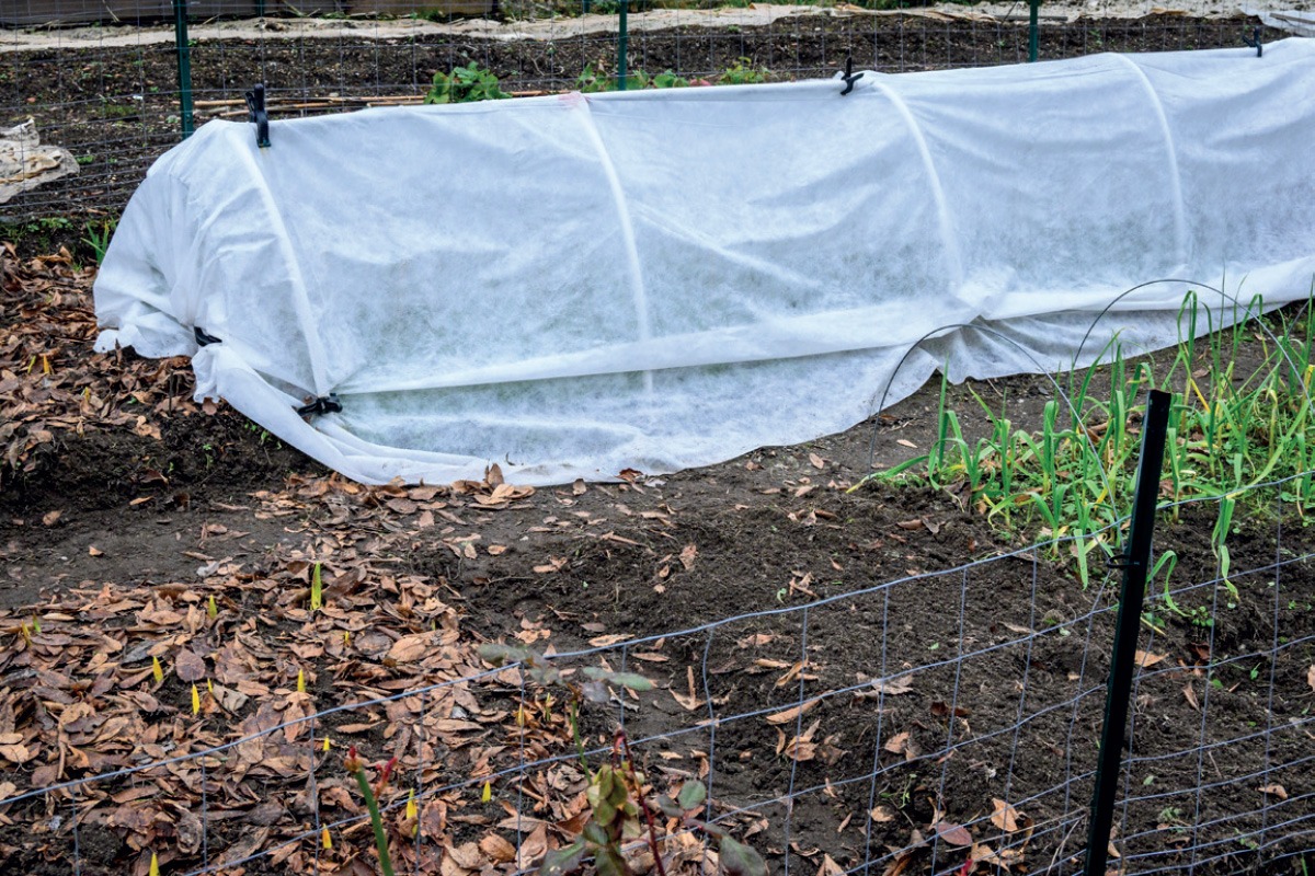 Tunnel de protection pour un potager en hiver